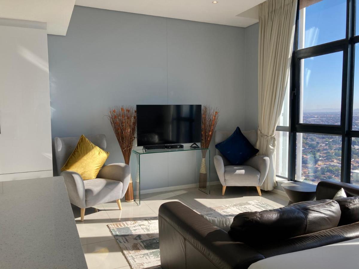 Urban Awe Apartment-Itowers 23Rd Floor غابورون المظهر الخارجي الصورة