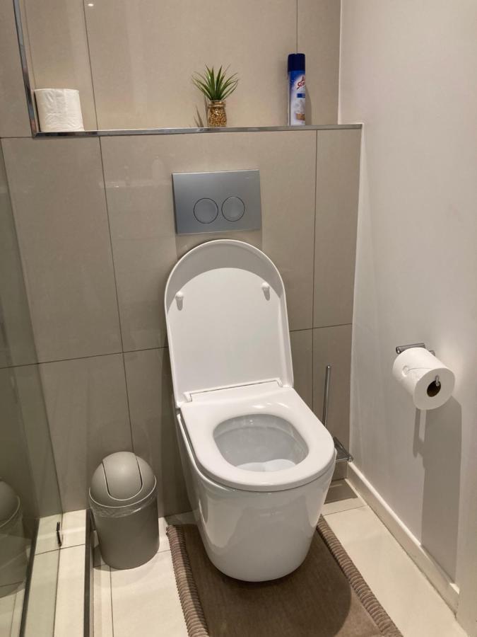 Urban Awe Apartment-Itowers 23Rd Floor غابورون المظهر الخارجي الصورة