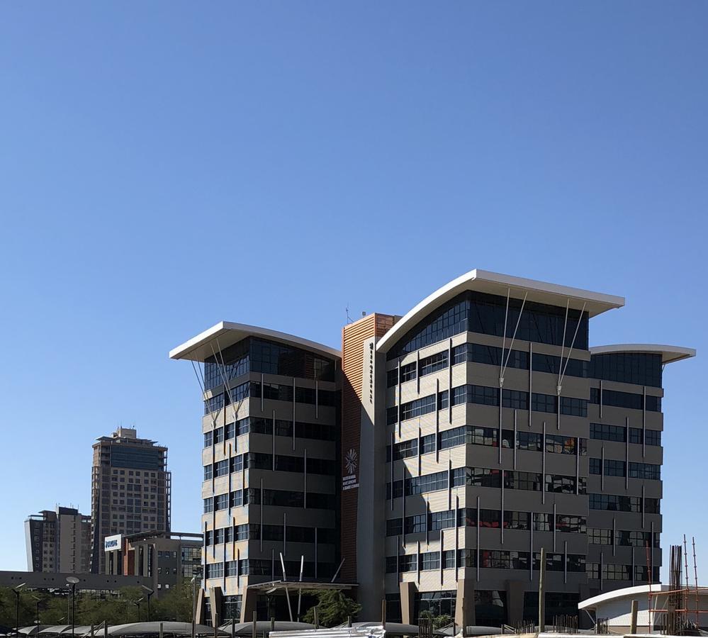 Urban Awe Apartment-Itowers 23Rd Floor غابورون المظهر الخارجي الصورة